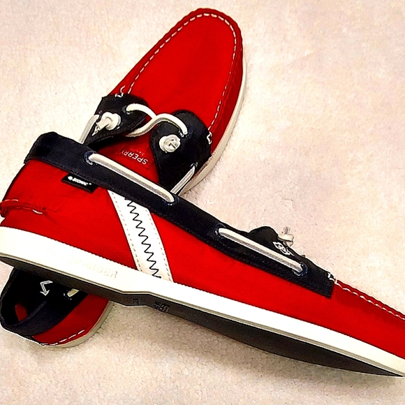 Shoes - Picture 5 of 6